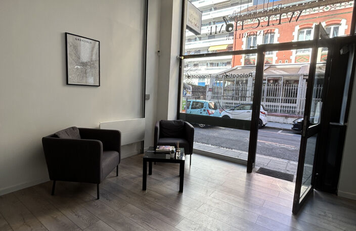 Local Commercial 38 m2 — photo 3