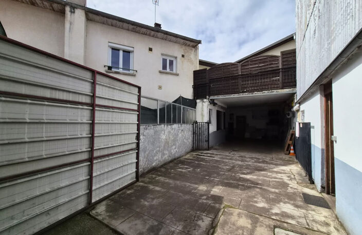 Vente, VESOUL (70) -- immeuble mixte commerce/habitation sur — photo 2