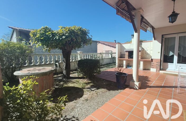 Vente Maison/villa 8 pièces — photo 2