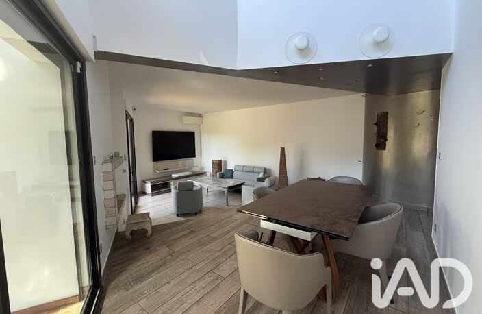 Location Maison d'architecte 5 pièces — photo 3