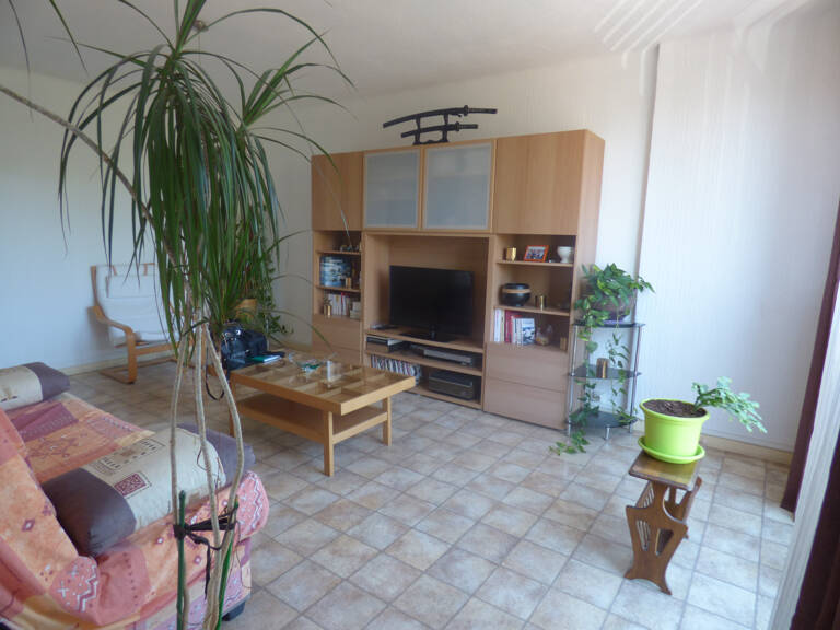 Appartement de type 2 vendu loué - 41.54 m2 - 13012 Marseille - 115.000 € — photo 1