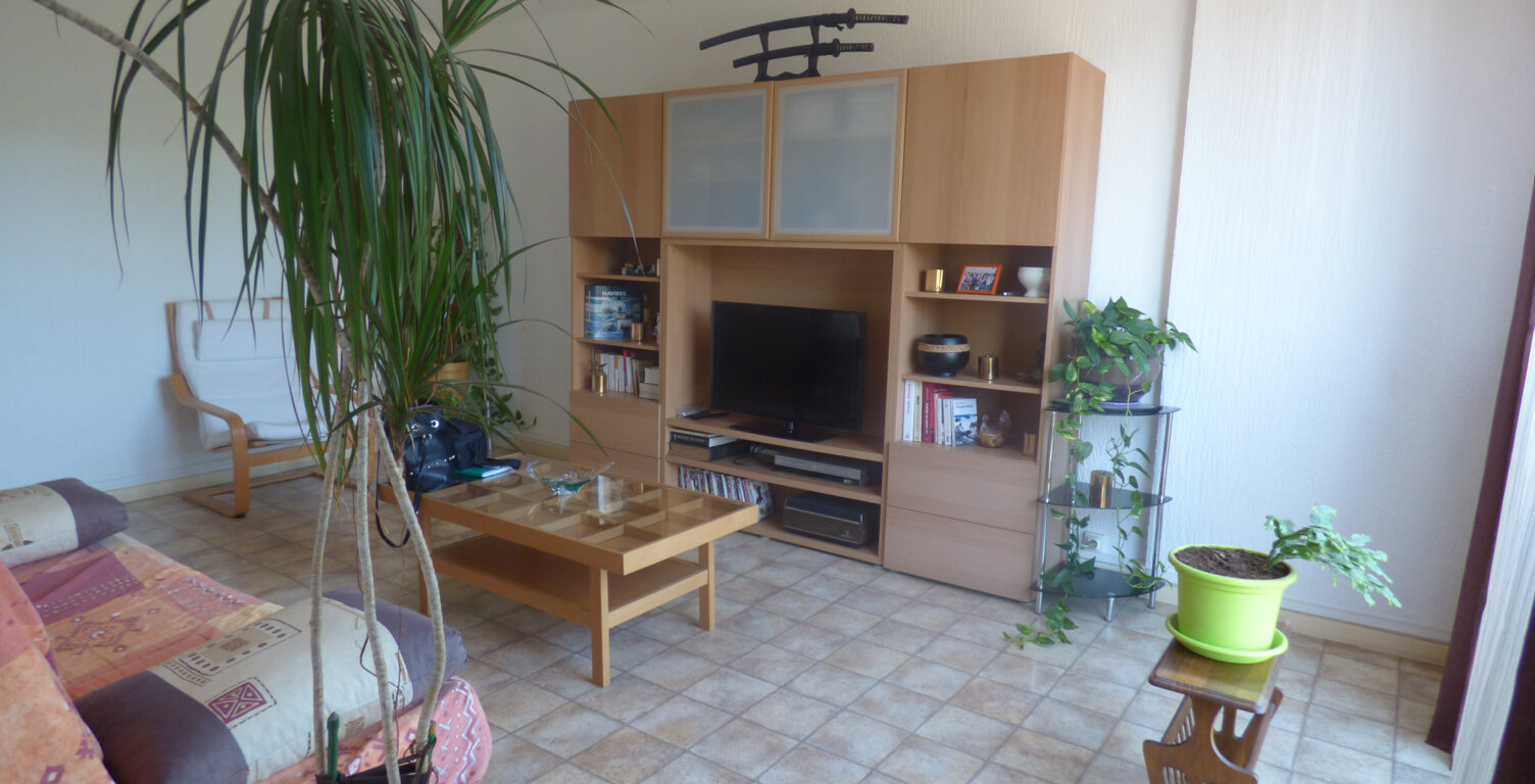 Appartement de type 2 vendu loué - 41.54 m2 - 13012 Marseille - 115.000 € — photo 1