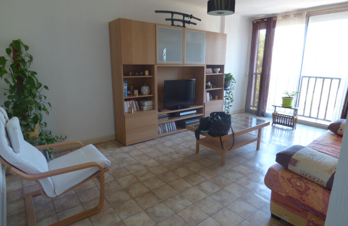 Appartement de type 2 vendu loué - 41.54 m2 - 13012 Marseille - 115.000 € — photo 2