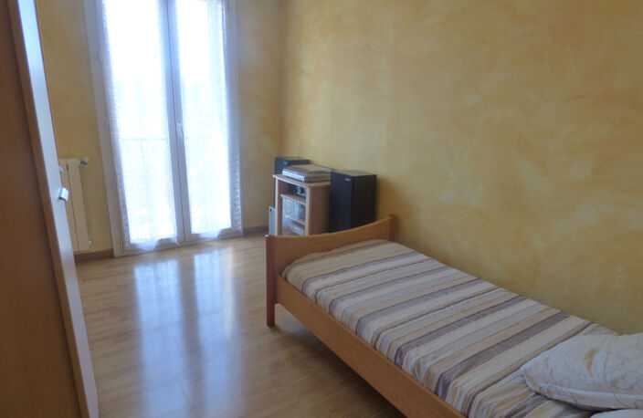 Appartement de type 2 vendu loué - 41.54 m2 - 13012 Marseille - 115.000 € — photo 4
