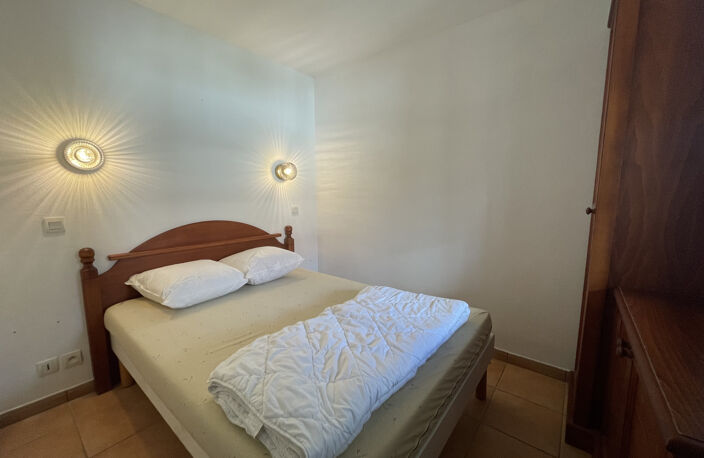 APPARTEMENT T2 MEUBLE AU 1ER ETAGE AVEC LOGGIA — photo 5