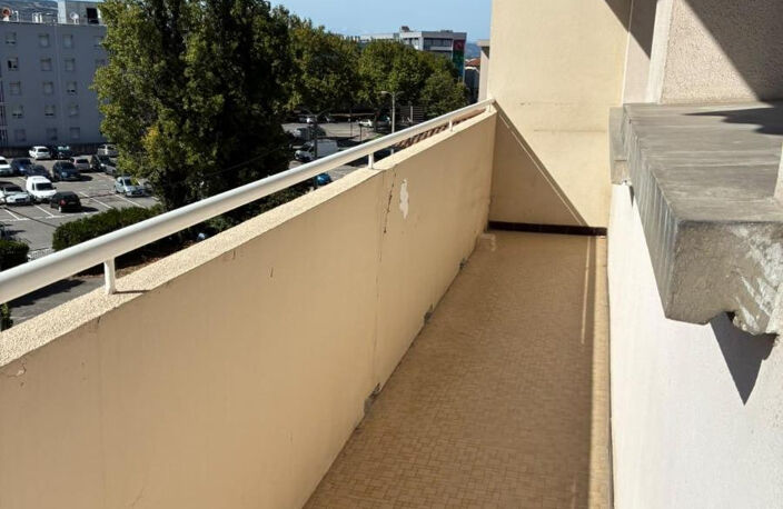 Avenue Sadi Carnot, 'Le Valentia II', T2 à louer ... — photo 2