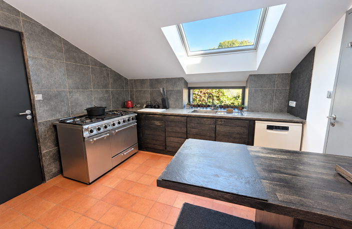 A VENDRE ETIVAL LES LE MANS - LONGERE DE CARACTERE AVEC DEPE — photo 4