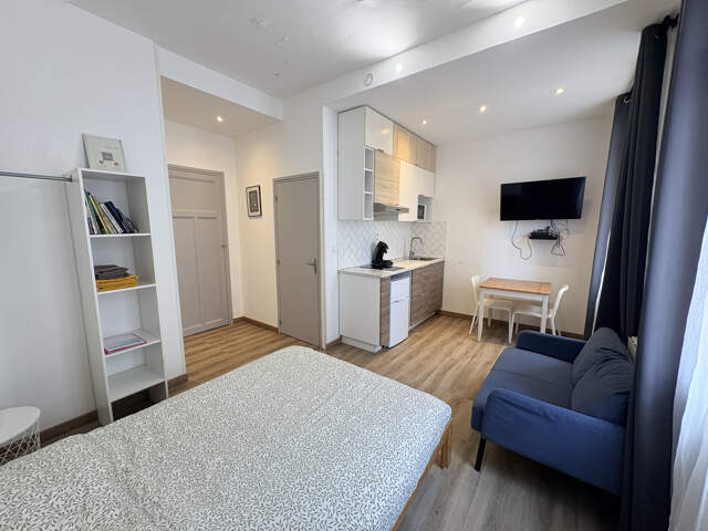 TOULON SAINT-ANNE - STUDIO RÉNOVÉ IDÉAL INVESTISSEMENT LOCAT — photo du bien