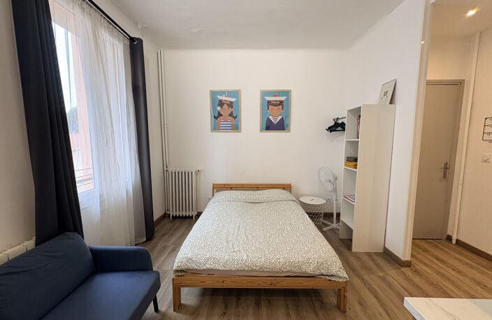 TOULON SAINT-ANNE - STUDIO RÉNOVÉ IDÉAL INVESTISSEMENT LOCAT — photo 2