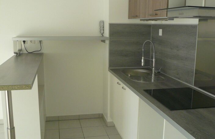 Bel appartement T3 - 55m² + balcon + 2 parkings — photo 2