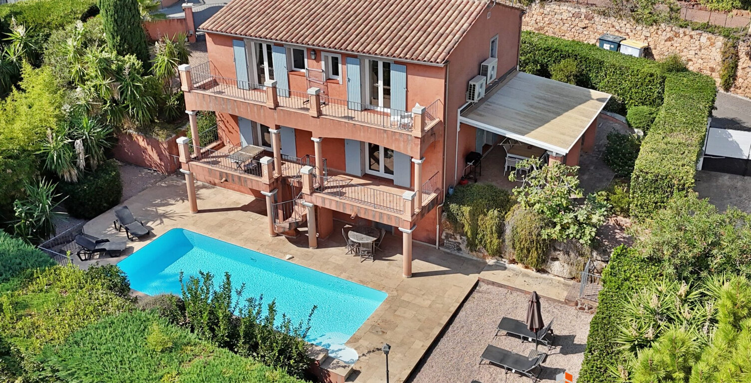 Le Trayas - Théoule sur Mer : villa avec vue mer, piscine, 4 ch — photo 1