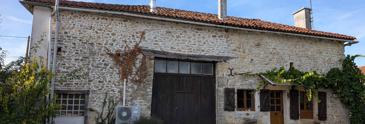 Maison 9 Pièces 300 m² à vendre à Saint-Laurent-de-Céris (16450)