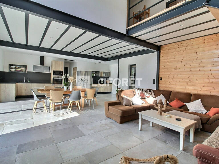 Maison Saint Marcellin En Forez 5 pièce(s) 198 m2 avec dépendance, dépôt — photo 1