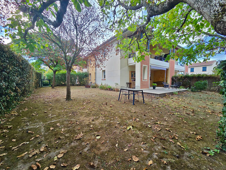 AUCAMVILLE- Appartement T3/4 avec jardin de 250m² — photo 1