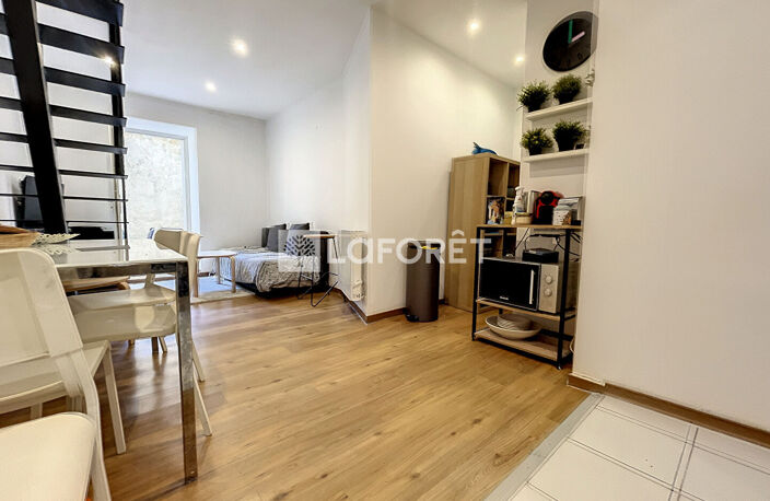 Appartement Marseille T3/4 avec cour CINQ AVENUES — photo 2