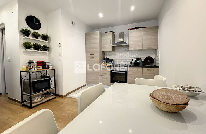 Appartement Marseille T3/4 avec cour CINQ AVENUES — photo 3
