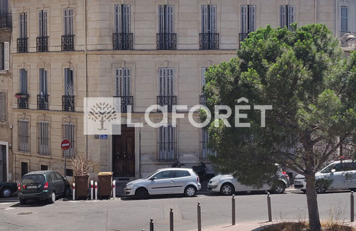 Appartement Marseille T3/4 avec cour CINQ AVENUES — photo 5
