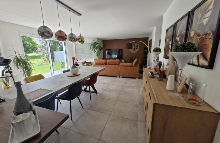 Maison 4 pièces : 108 m2 située sur la commune de Semussac — photo 2