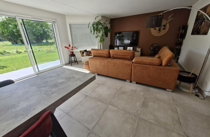 Maison 4 pièces : 108 m2 située sur la commune de Semussac — photo 3