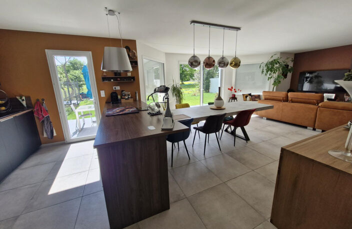 Maison 4 pièces : 108 m2 située sur la commune de Semussac — photo 4