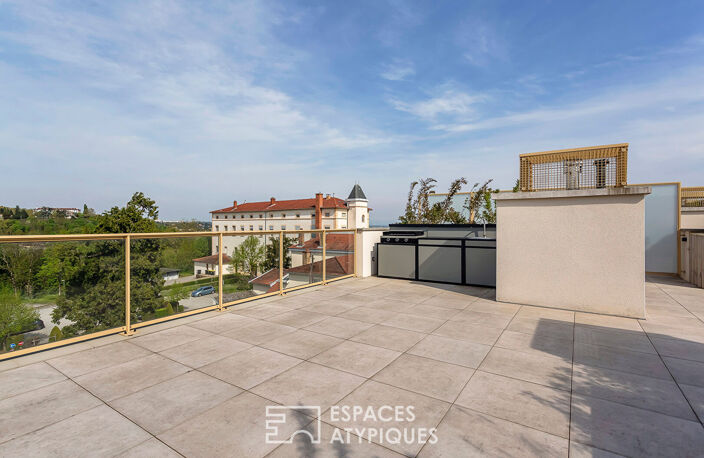 Rooftop et double terrasses avec vue imprenable à Caluire — photo 2