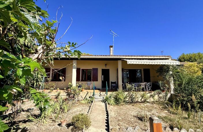 Maison traditionnelle avec vue panoramique sur Les Pyrénées — photo 2