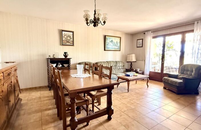 Maison traditionnelle avec vue panoramique sur Les Pyrénées — photo 3