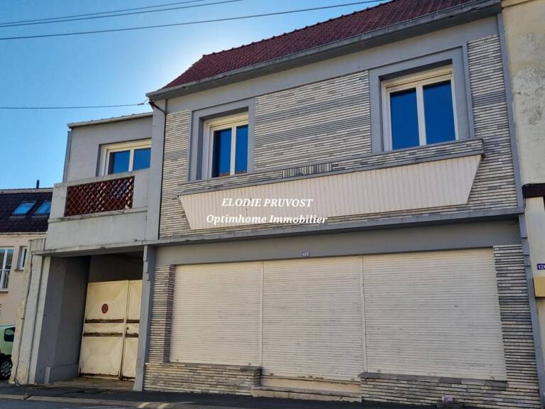 Maison familiale semi individuelle — photo 1