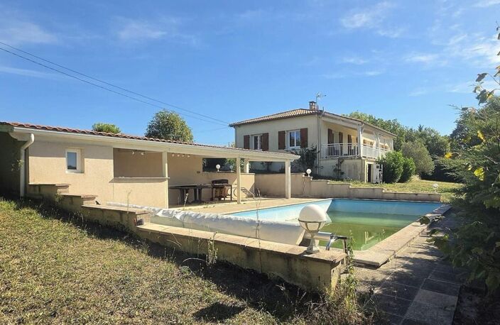 Maison familiale avec vue au  LEDAT (47) — photo 3