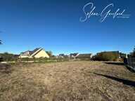 Terrain constructible, bourg, au calme — photo 2