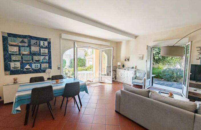Spacieux appartement à vendre 3/4 pièces BOUZIGUES avec jardin, terrasses et parking à 2 pas de la plage — photo 2