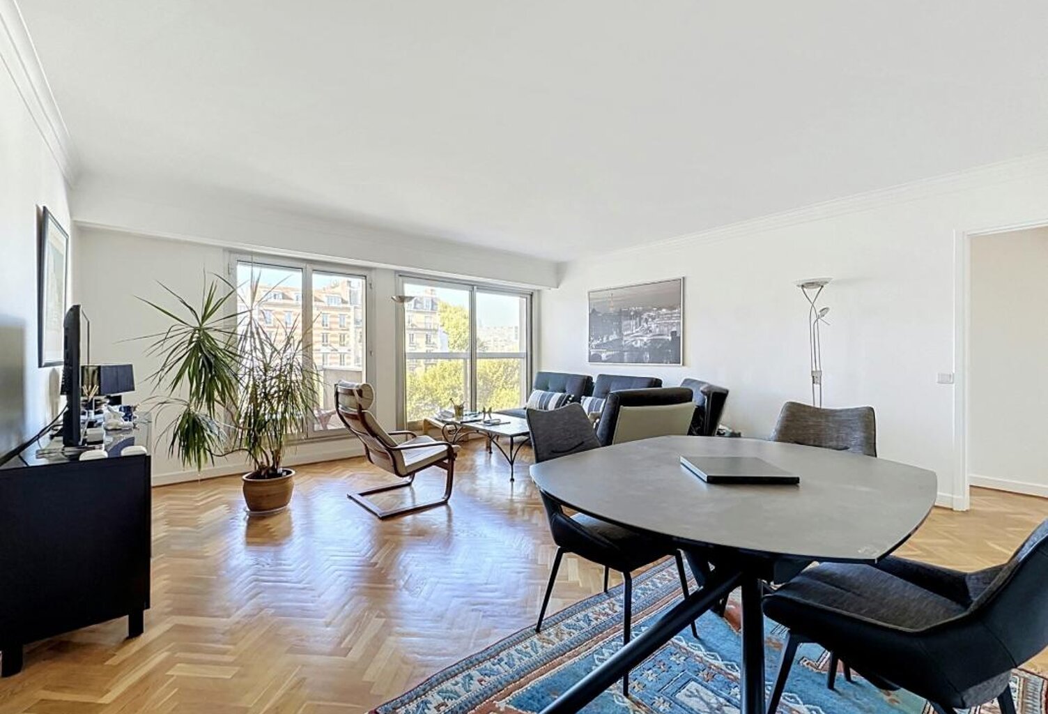 Neuilly-sur-Seine – Île de la Jatte : appartement 4 pièces avec balcon — photo 1
