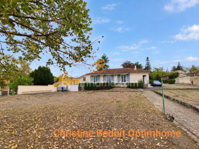 TOUVRE en Charente, maison 4 chambres, terrain clos 2067 m² — photo 1