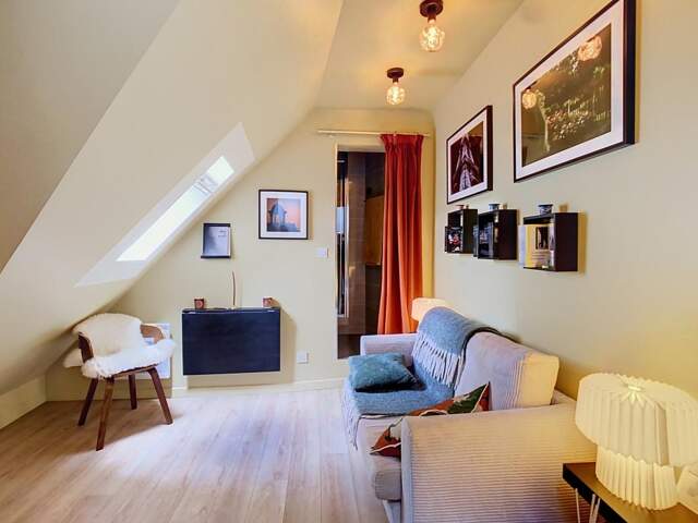 METRO BONSERGENT - BD MAGENTA - STUDIO sur cour : 11,67 m² au sol (8,50 m² en LC) au 6ème et dernier étage AVEC ascenseur — photo du bien