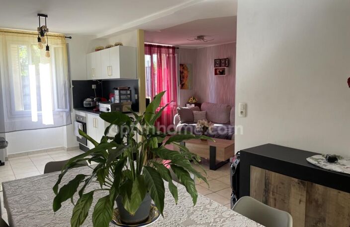 SOUESMES, Village de Sologne, Immeuble de rapport de trois appartements dont deux actuellement loués — photo 4