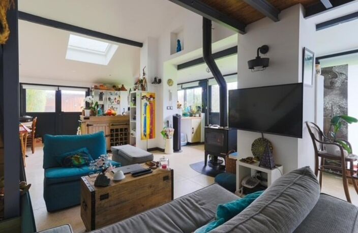 Très bel ensemble immobilier avec jardin et piscine offrant une belle rentabilité locative: 2 maisons non mitoyennes et un immeuble de 5 studios — photo 5