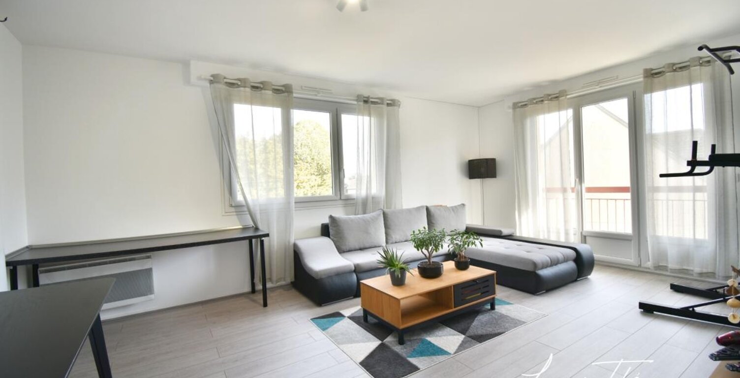 EN EXCLUSIVITÉ – APPARTEMENT T3 AVEC BALCON, PARKING ET CAVE — photo 1