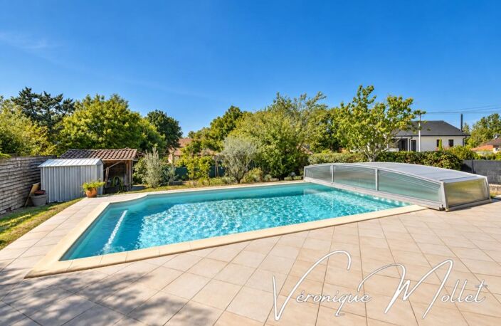 MAISON FAMILIALE AVEC TRÈS GRANDE PISCINE - Secteur Sud, dans un environnement résidentiel calme et privilégié — photo 2