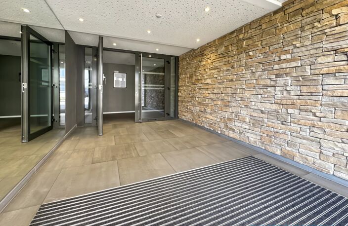 À VENDRE – F2 récent à Brumath au rdc sécurisé — photo 2