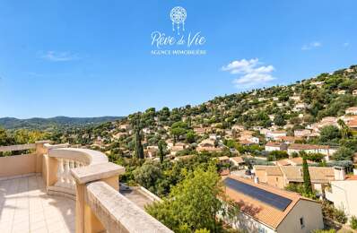 APPARTEMENT 3 PIÈCES AVEC TERRASSE PROCHE DES COMMERCES — photo du bien