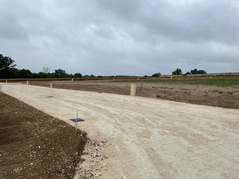 Terrain à bâtir à Tonnay-Boutonne (17380) — photo 1
