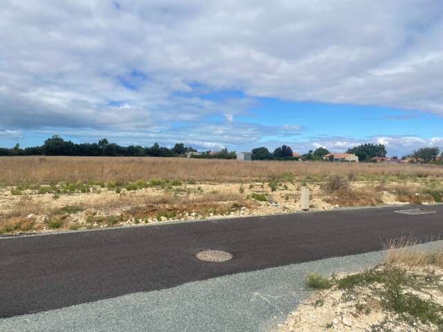 Terrain à bâtir à Saint-Nazaire-sur-Charente (17780) — photo du bien
