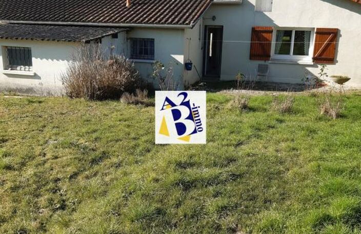 MAISON F4 DE PLAIN PIED LA ROCHEFOUCAULD — photo 2