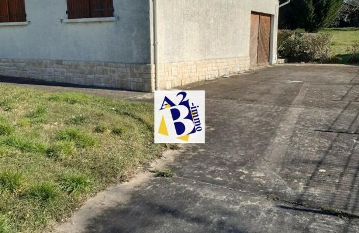 MAISON F4 DE PLAIN PIED LA ROCHEFOUCAULD — photo 3