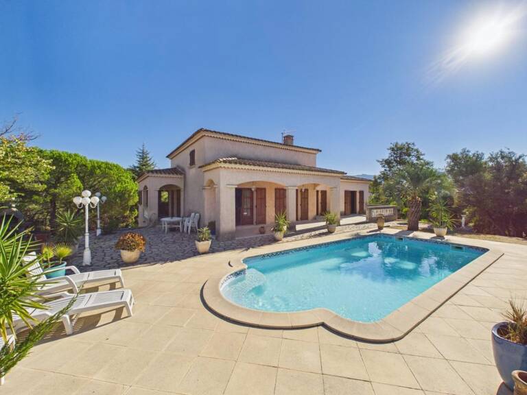 A VENDRE VILLA F4/5 AVEC PISCINE A AFA — photo 1