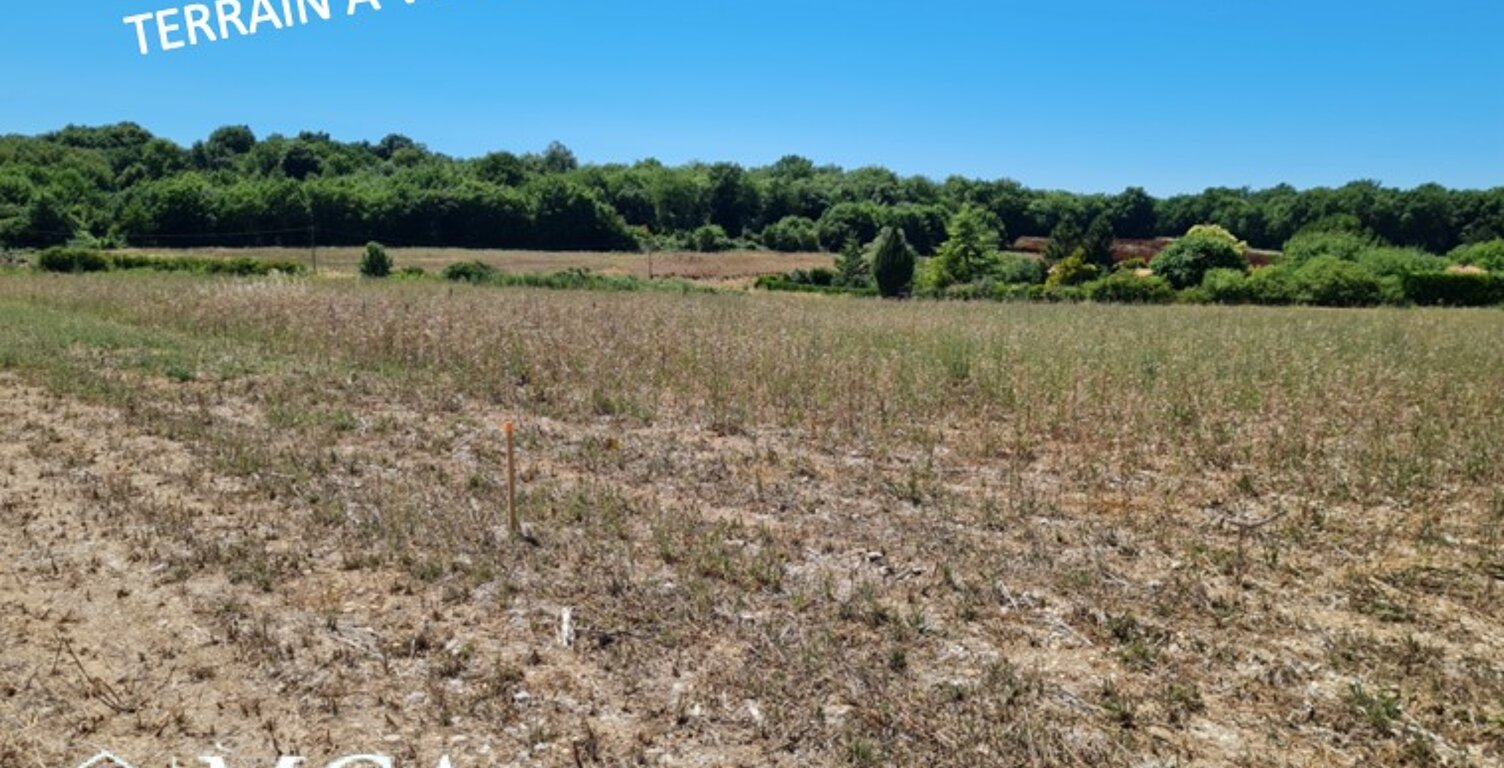 Terrain à bâtir à Meursac (17120) — photo 1