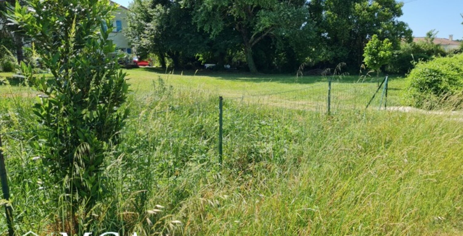 Terrain à bâtir à Saint-Sulpice-de-Royan (17200) — photo 1