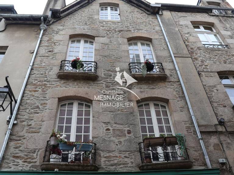 À louer chez Christelle Mesnage:  DINAN  - Au 1er étage d'un — photo 1