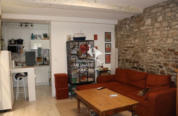 À louer chez Christelle Mesnage:  DINAN  - Au 1er étage d'un — photo 2