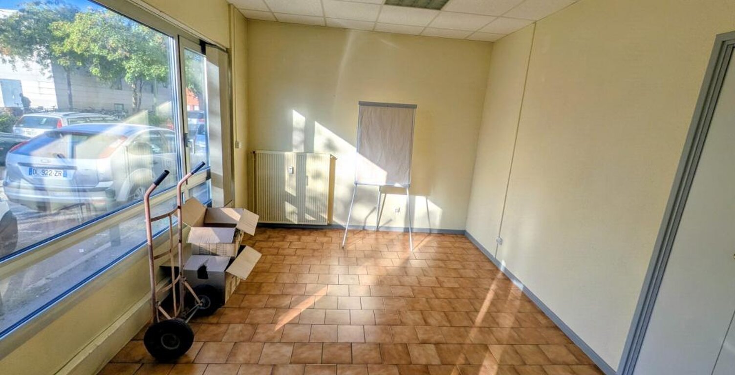 Local commercial À Vendre — photo 1
